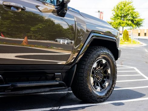 Used 2025 GMC Hummer EV 2X w/ Extreme Off-Road Package AWD/4WD image 13