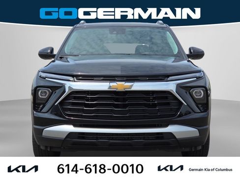 Used 2024 Chevrolet TrailBlazer LT w/ LT Cold Weather Package FWD image 2