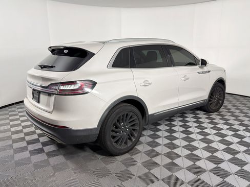 Used 2020 Lincoln Nautilus Reserve FWD image 9