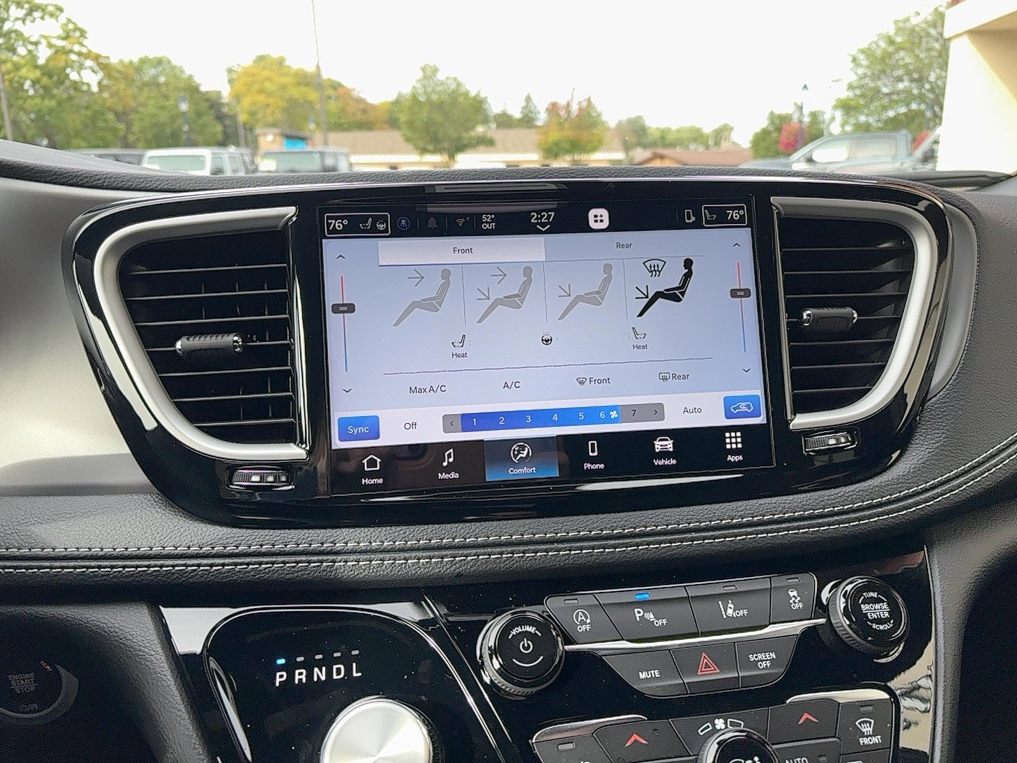 New 2027 Chrysler Pacifica Select AWD/4WD image 25