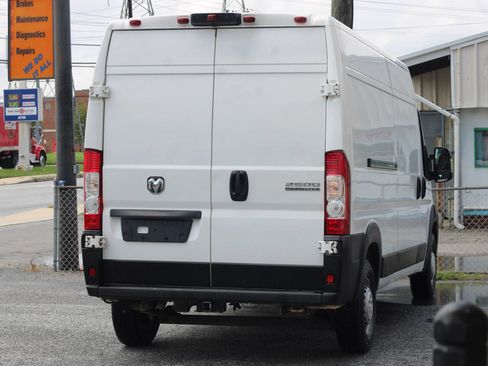 Used 2023 RAM ProMaster 2500 w/ Interior LED Lighting Group FWD image 8
