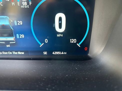 Used 2022 Ford F150 Lariat w/ Equipment Group 502A High image 21