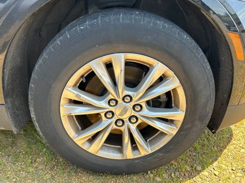 Used 2023 Cadillac XT5 Luxury AWD/4WD image 5