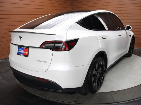 Used 2022 Tesla Model Y Performance image 18