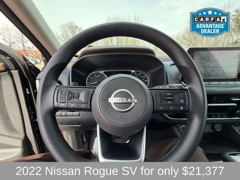 Used 2022 Nissan Rogue SV image 14