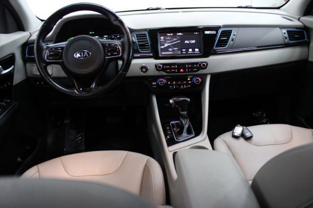 Used 2018 Kia Niro EX Premium FWD image 2