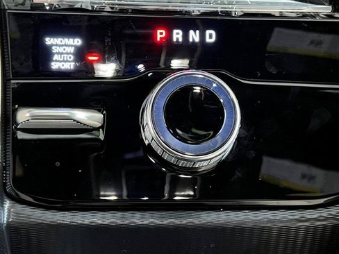 New 2025 Jeep Grand Cherokee Limited w/ Luxury Tech Group II image 24