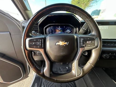 Used 2024 Chevrolet Silverado 2500 LT AWD/4WD image 16