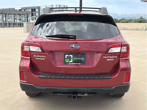 Used 2017 Subaru Outback 3.6R Limited AWD/4WD image 7