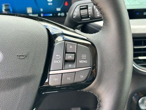 New 2024 Ford Escape SE w/ PHEV Premium Package image 23