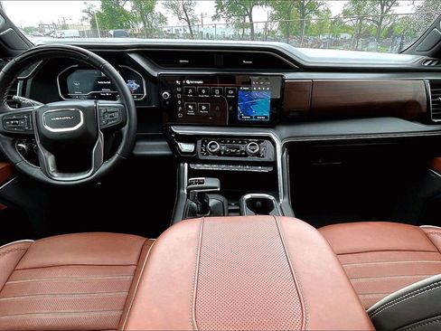 Used 2024 GMC Sierra 1500 Denali Ultimate image 15