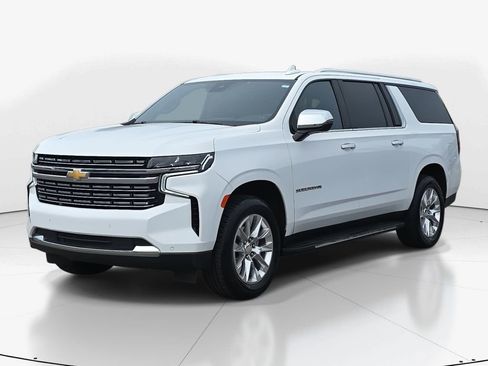 Used 2023 Chevrolet Suburban Premier image 10