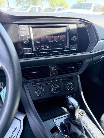 Used 2019 Volkswagen Jetta S w/ Driver Assistance Package FWD image 16