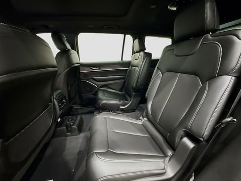 New 2025 Jeep Grand Cherokee L Limited w/ Black Appearance Package image 11