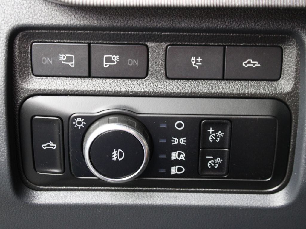 Used 2023 Ford F250 Platinum AWD/4WD image 65