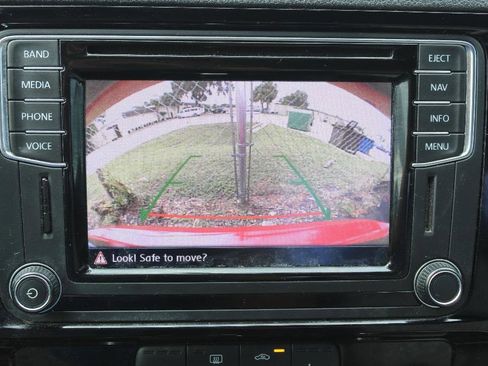 Used 2016 Volkswagen Jetta Sport image 23