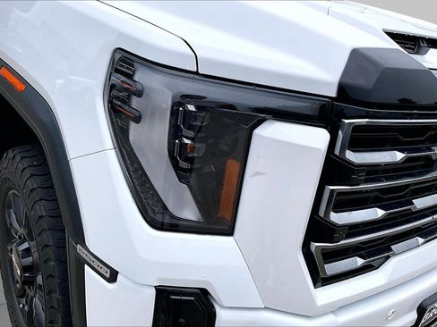 Used 2025 GMC Sierra 2500 AT4 w/ AT4 Premium Plus Package AWD/4WD image 26