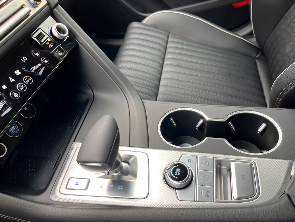 Used 2026 Genesis G70 2.5T RWD image 21