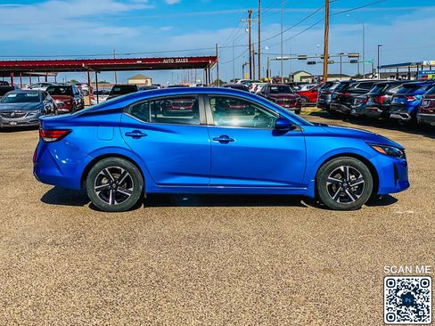 Used 2025 Nissan Sentra SV w/ All-Weather Package FWD image 9