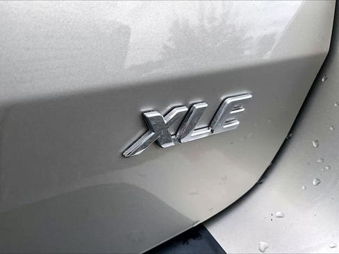 Certified 2017 Toyota Sienna XLE w/ XLE Navigation Package image 9