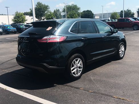 Used 2023 Ford Edge SEL w/ Convenience Package AWD/4WD image 5