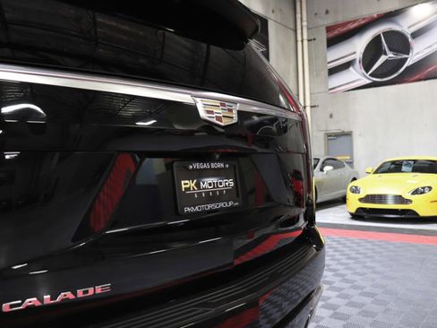 Used 2021 Cadillac Escalade ESV Luxury image 6