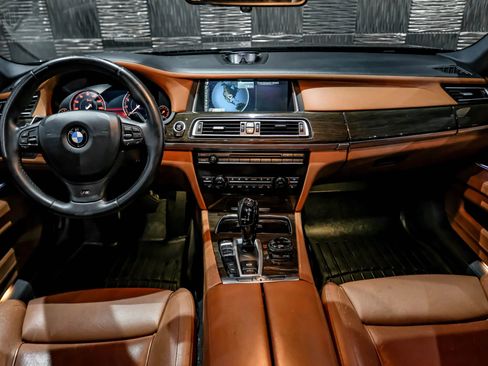 Used 2014 BMW 750i RWD image 16