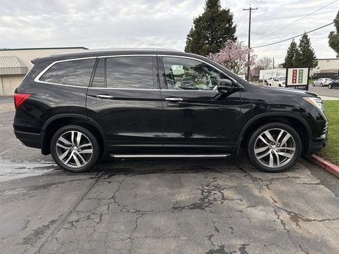 Used 2016 Honda Pilot Touring image 14