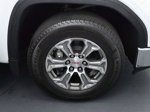 Used 2022 GMC Sierra 1500 SLT AWD/4WD image 35