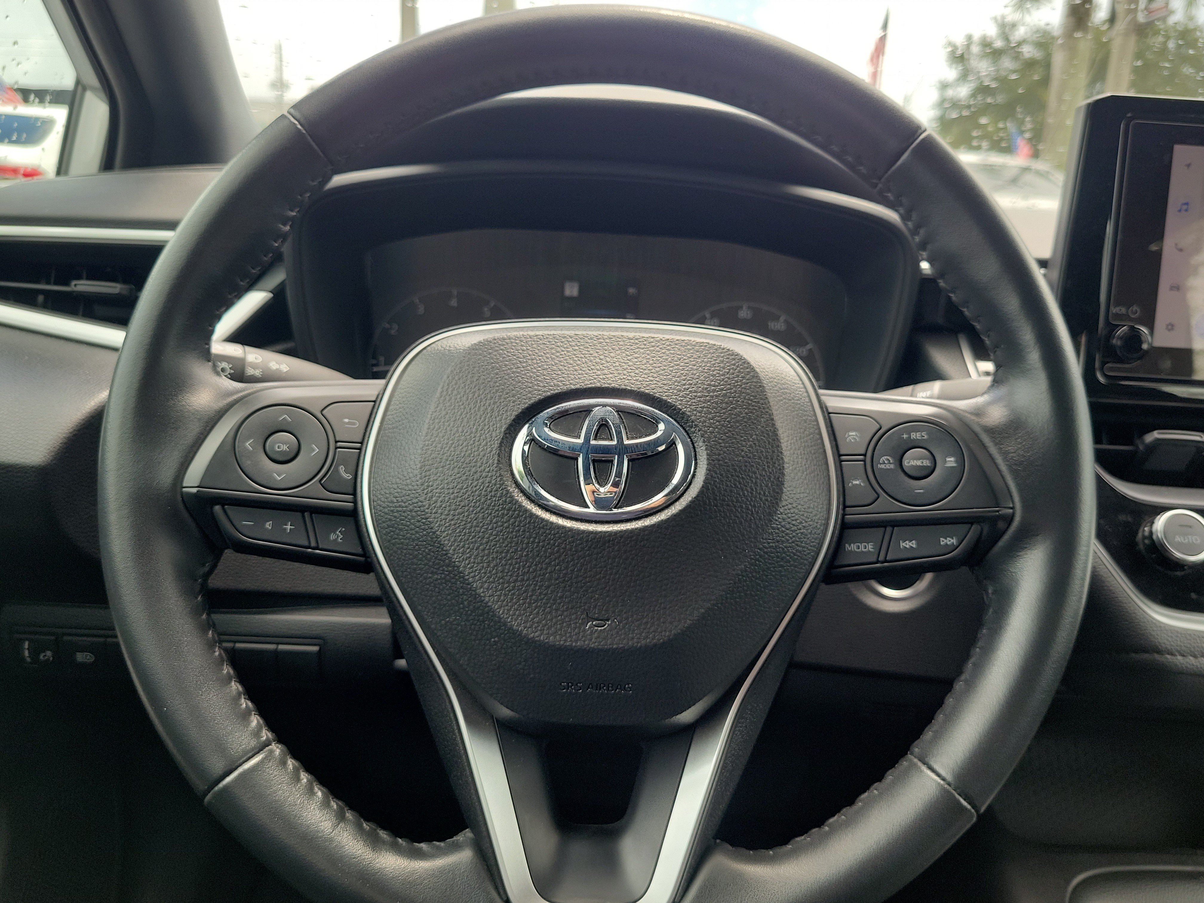 Used 2025 Toyota Corolla SE FWD image 23