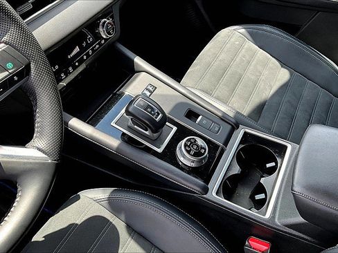 Used 2023 Mitsubishi Outlander SE image 18