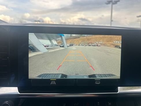 Used 2024 Chevrolet Silverado 2500 LT image 17