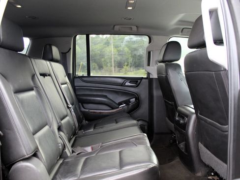 Used 2016 Chevrolet Suburban LT AWD/4WD image 19