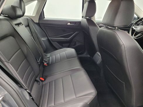 Used 2024 Volkswagen Jetta SE FWD image 19