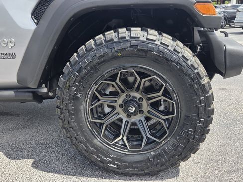 Used 2020 Jeep Wrangler Unlimited Sport S w/ Sun And Sound Package AWD/4WD image 9