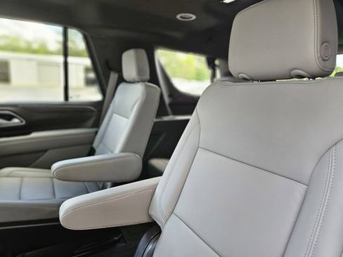 Used 2024 Chevrolet Tahoe LT w/ Luxury Package RWD image 28