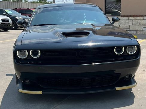 Used 2019 Dodge Challenger GT w/ Blacktop Package RWD image 3