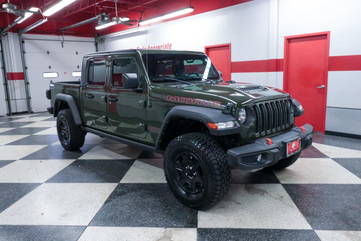 Used 2021 Jeep Gladiator Mojave AWD/4WD image 3
