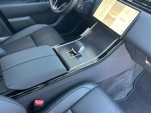 New 2026 Land Rover Range Rover Velar Dynamic SE AWD/4WD image 13