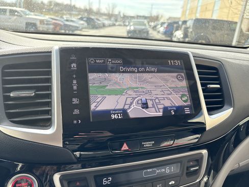 Used 2018 Honda Pilot Elite image 15