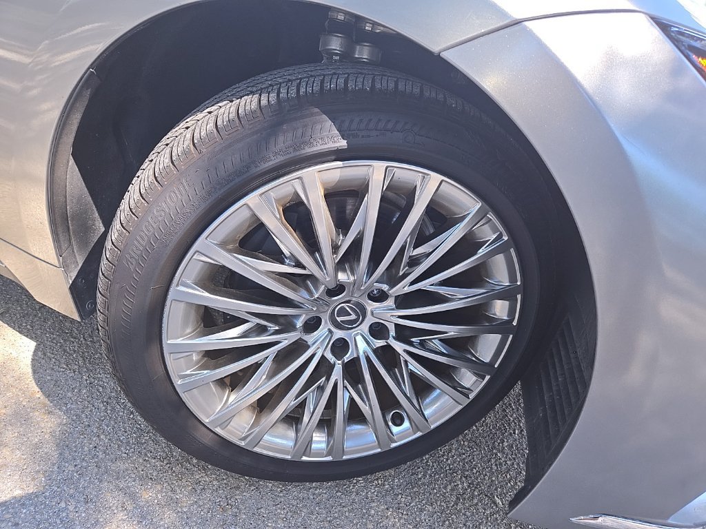 Certified 2024 Lexus LS 500 RWD image 2