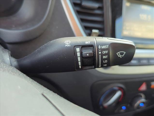 Used 2018 Hyundai Accent SE FWD image 14