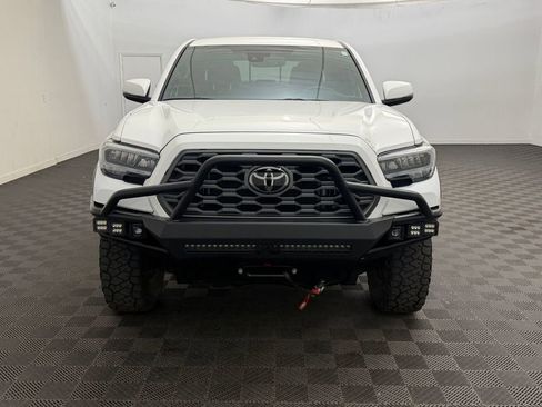 Used 2023 Toyota Tacoma TRD Off-Road w/ Technology Package AWD/4WD image 6