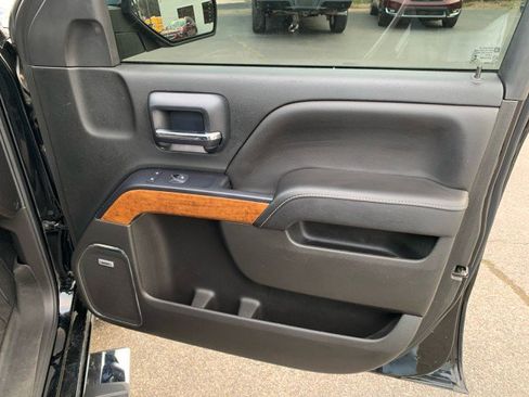 Used 2018 Chevrolet Silverado 1500 High Country image 19