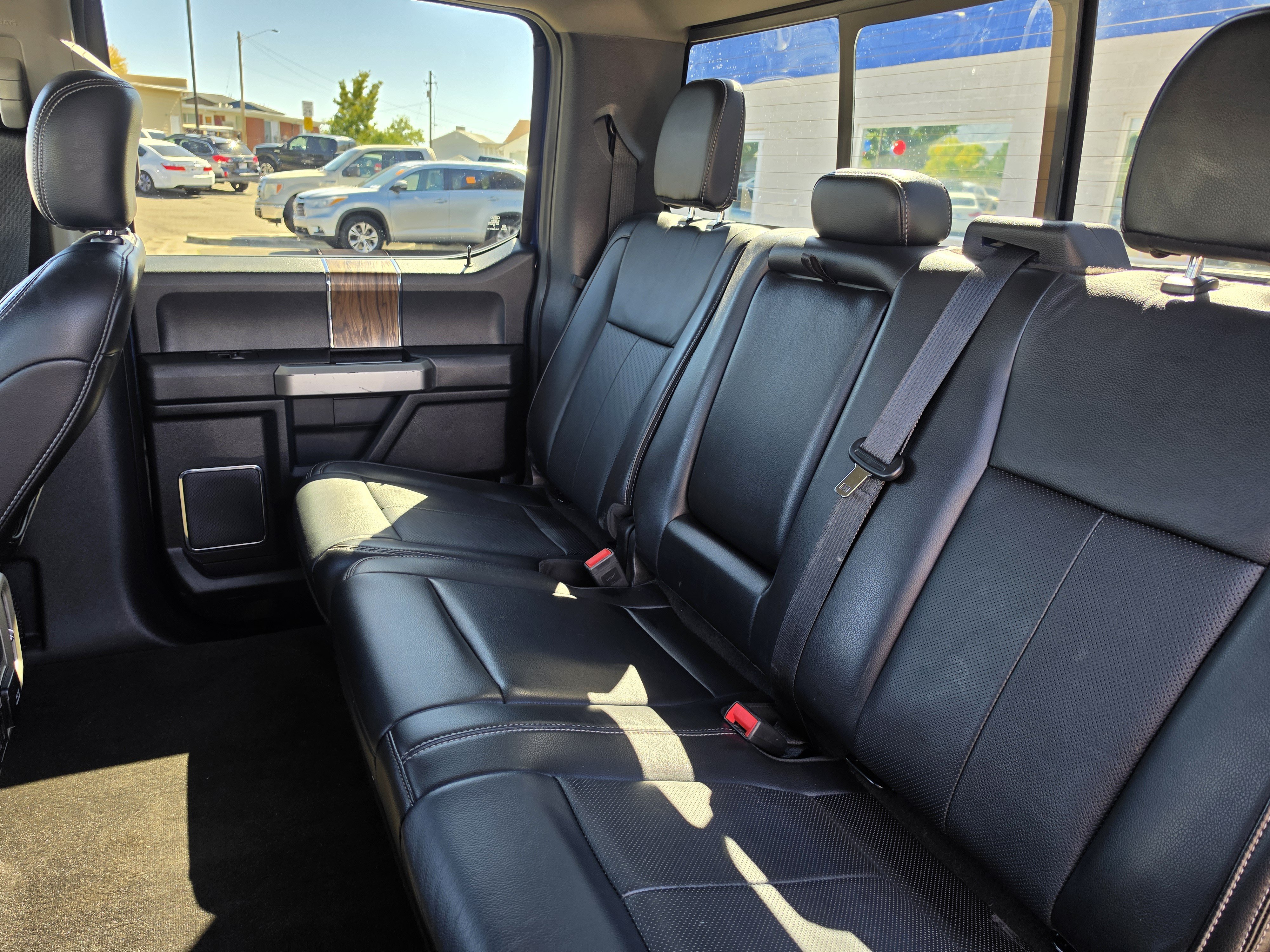 Used 2019 Ford F150 Lariat w/ Equipment Group 502A Luxury AWD/4WD image 19