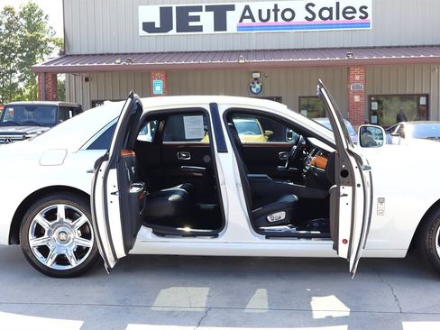 Used 2011 Rolls-Royce Ghost RWD image 64