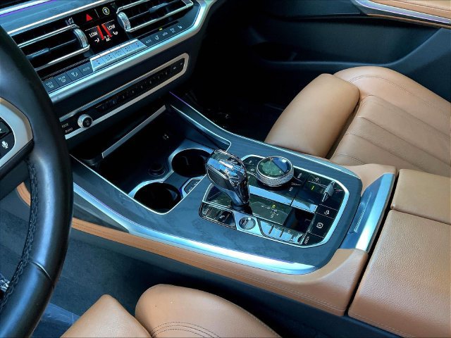 Used 2022 BMW X7 xDrive40i w/ M Sport Package AWD/4WD image 19