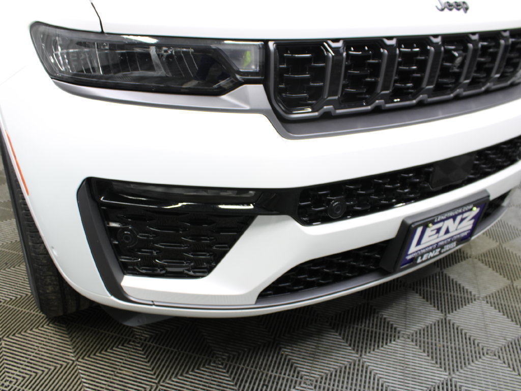 Used 2026 Jeep Grand Cherokee Limited AWD/4WD image 55