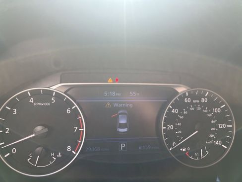 Used 2022 Nissan Altima 2.5 SR w/ Midnight Edition Package FWD image 2
