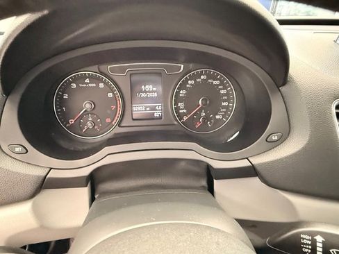 Used 2018 Audi Q3 2.0T Premium w/ Convenience Package image 14